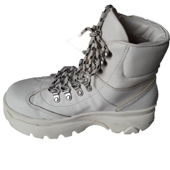 STEVE Shoes - STEVE MADDEN LEATHER BOOTS